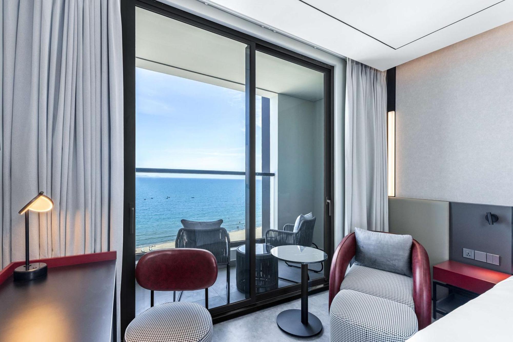 Radisson Red 5* Đà Nẵng